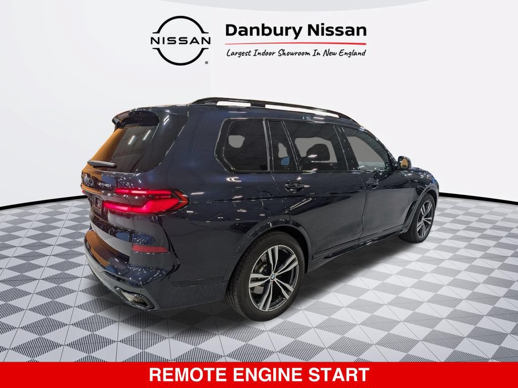 Used 2024 BMW X7 xDrive40i w/ M Sport Package AWD/4WD image 3