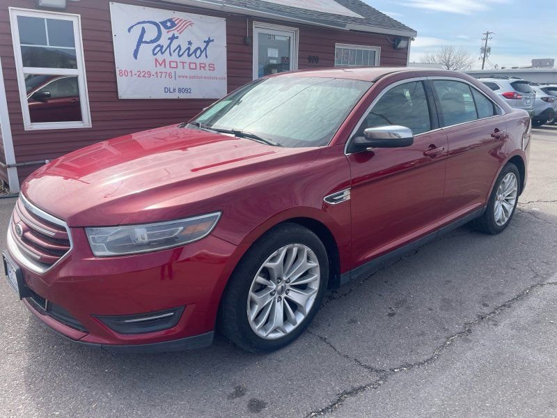 Used 2014 Ford Taurus Limited FWD image 1