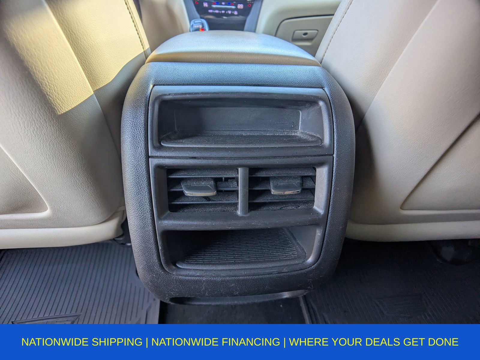 Used 2017 Cadillac XT5 Luxury w/ Driver Awareness Package image 18