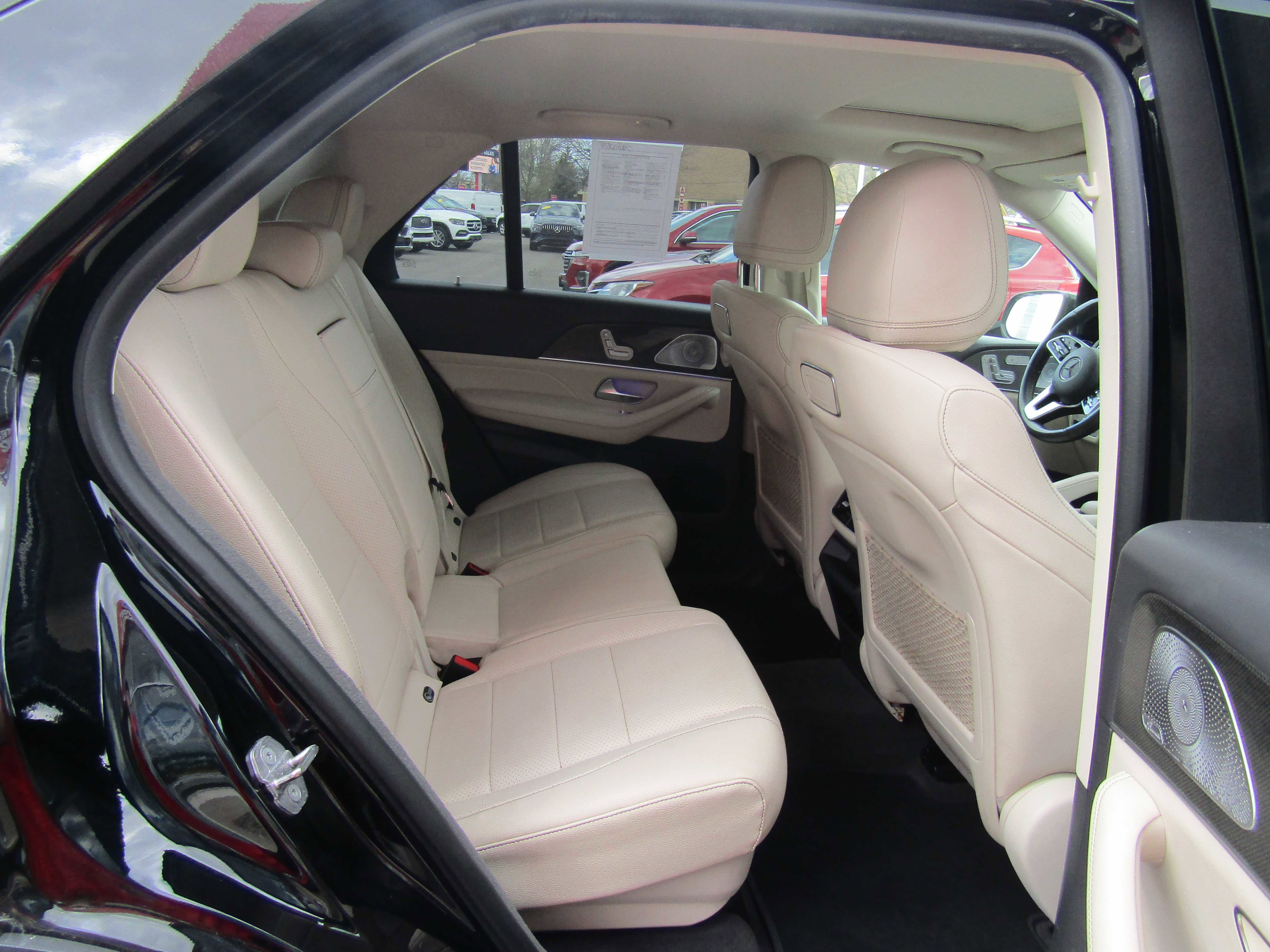 Used 2020 Mercedes-Benz GLE 350 4MATIC w/ 3rd Row Seat Package image 12