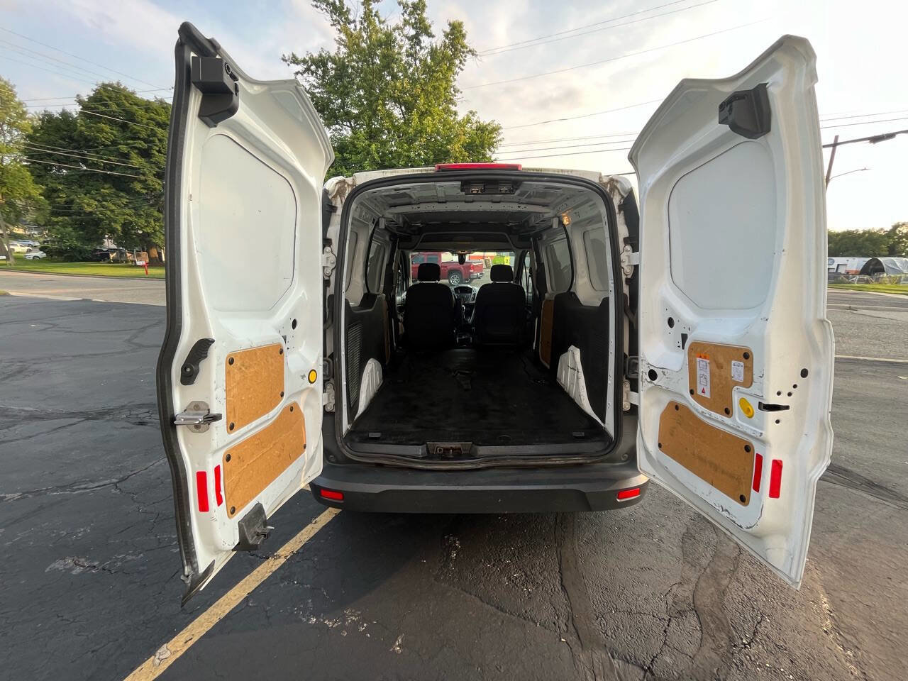 Used 2018 Ford Transit Connect XL image 21