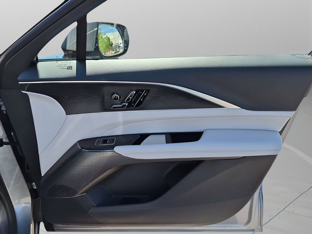 New 2026 Cadillac Lyriq Luxury image 13
