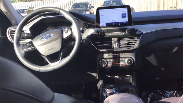 Certified 2022 Ford Escape Titanium image 16
