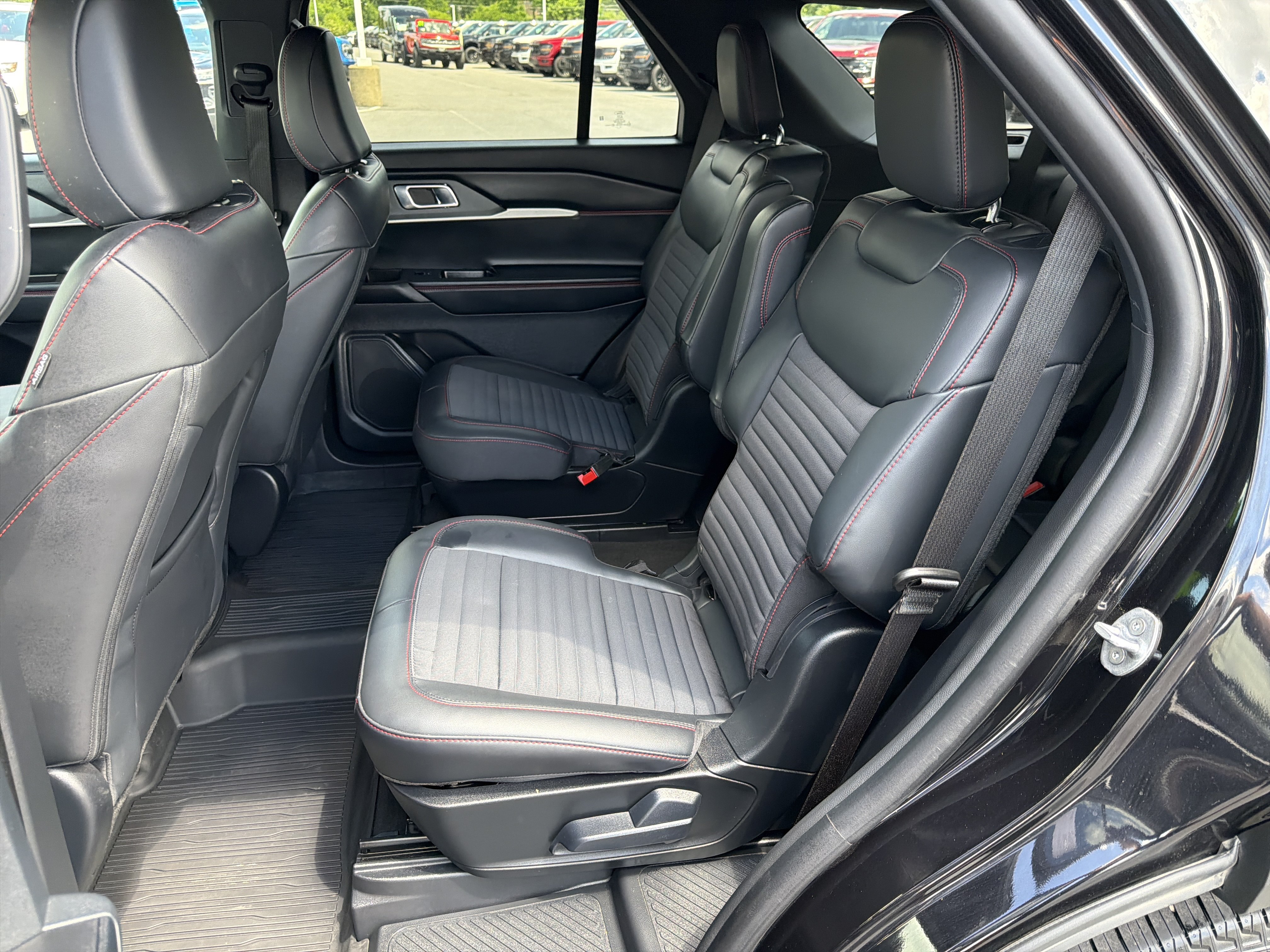 Used 2026 Ford Explorer ST-Line AWD/4WD image 13