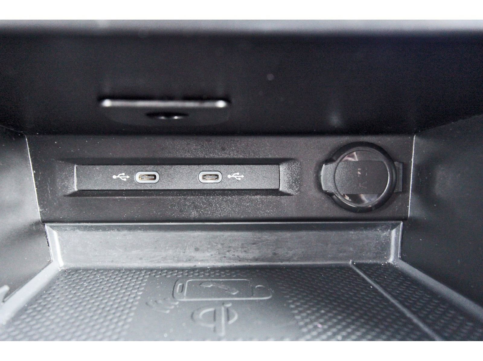 Used 2024 Volkswagen Tiguan SE w/ MDO Package, Three-Row image 28