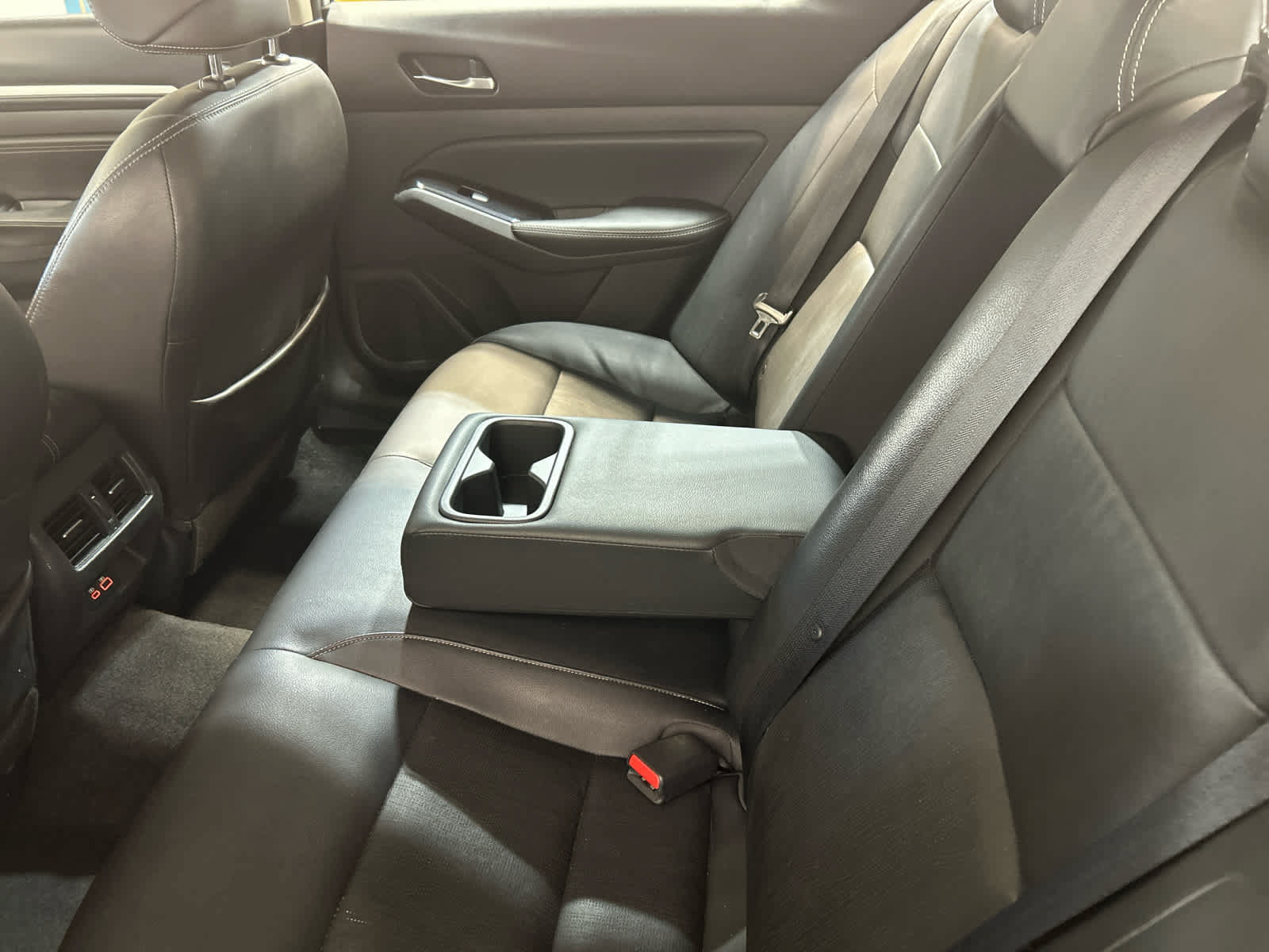 Used 2020 Nissan Altima 2.5 SL FWD image 10