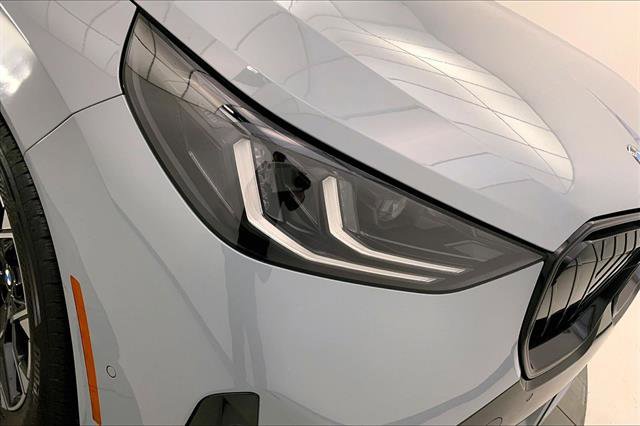 Certified 2025 BMW X3 xDrive30i w/ Premium Package image 27