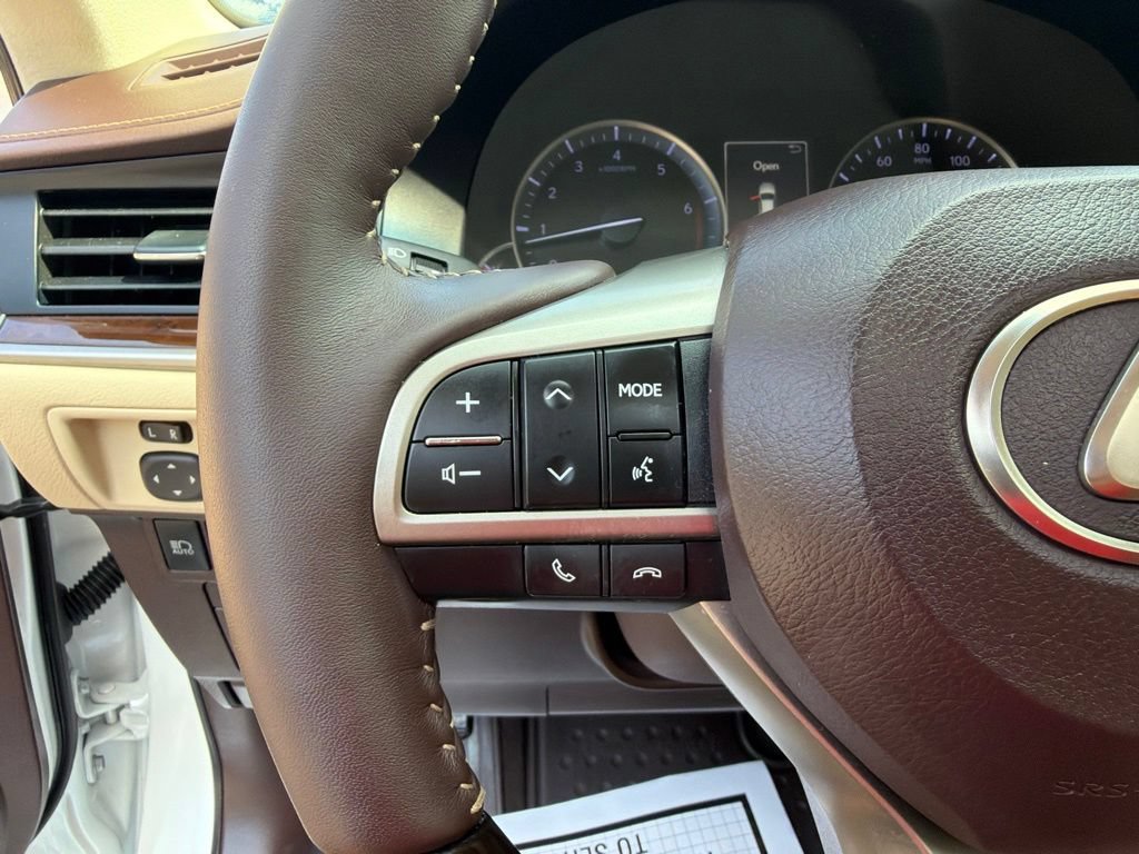Used 2018 Lexus ES 350 w/ Ultra Luxury Package FWD image 25