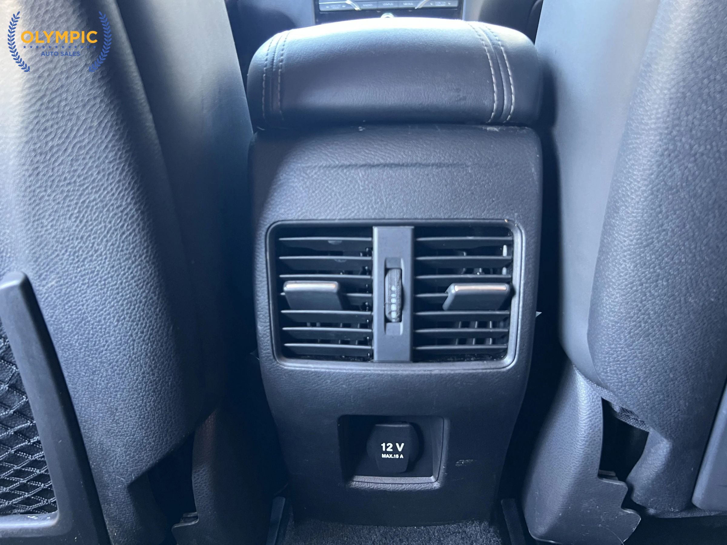 Used 2018 INFINITI QX30 Premium w/ Cargo Package AWD/4WD image 39