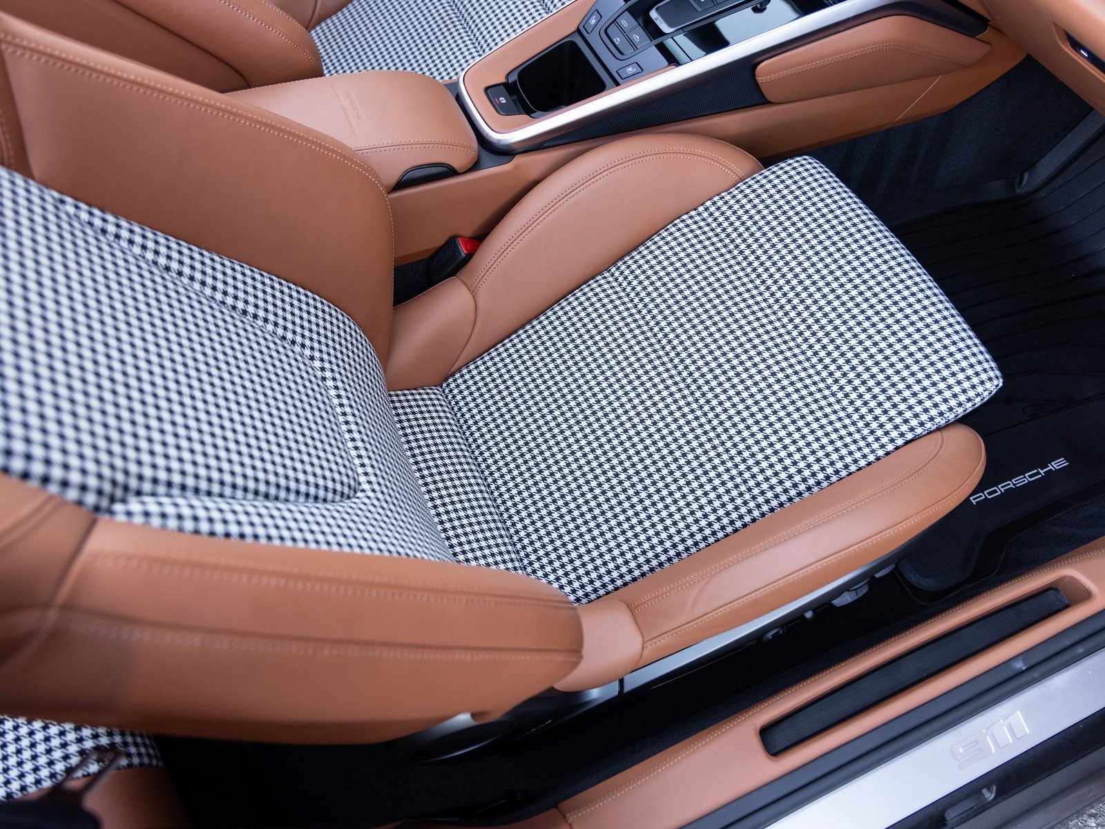 Certified 2024 Porsche 911 Turbo S image 32