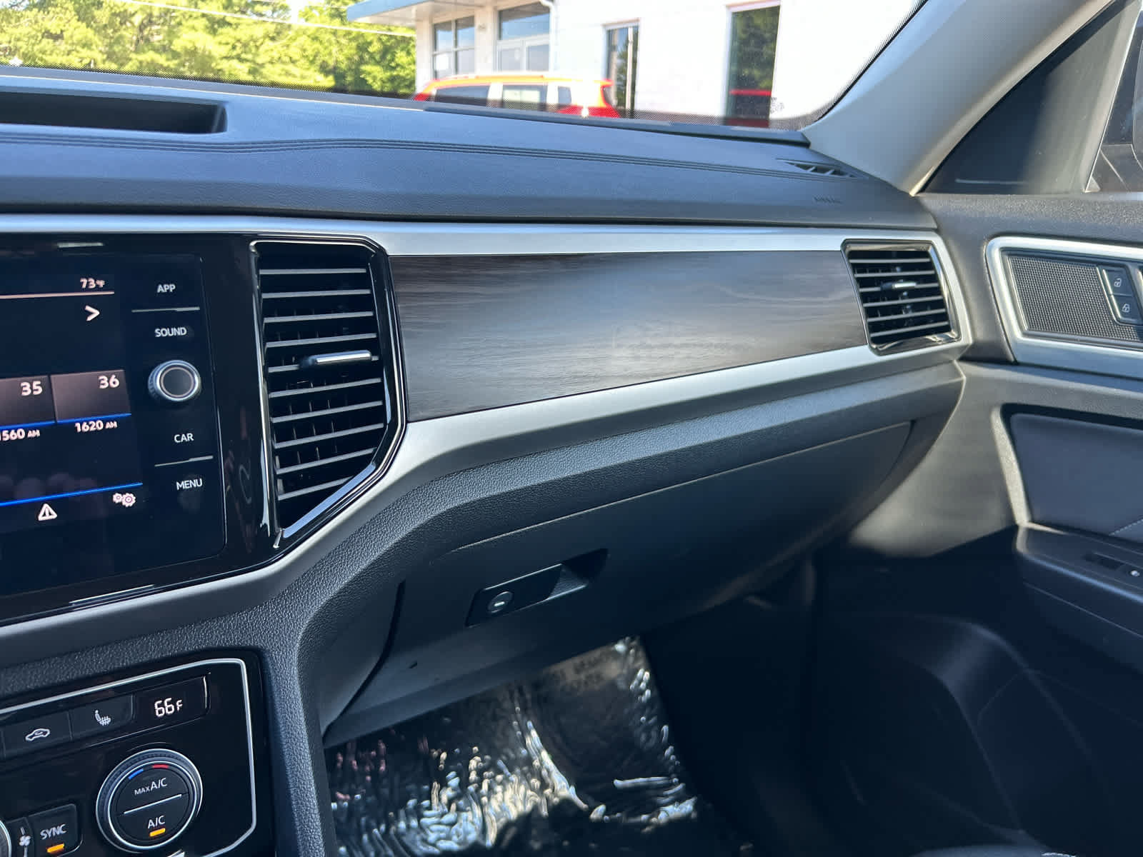 Used 2023 Volkswagen Atlas SE AWD/4WD image 20
