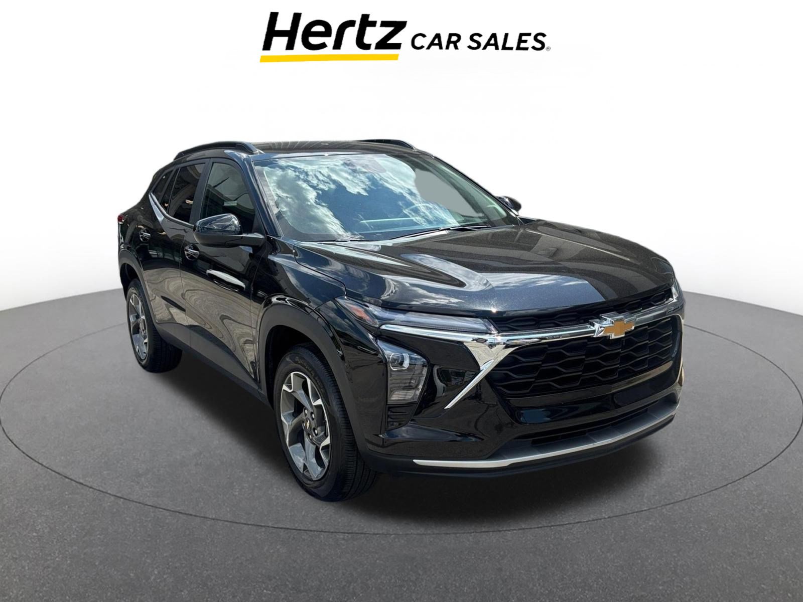 Used 2025 Chevrolet Trax LT FWD image 1