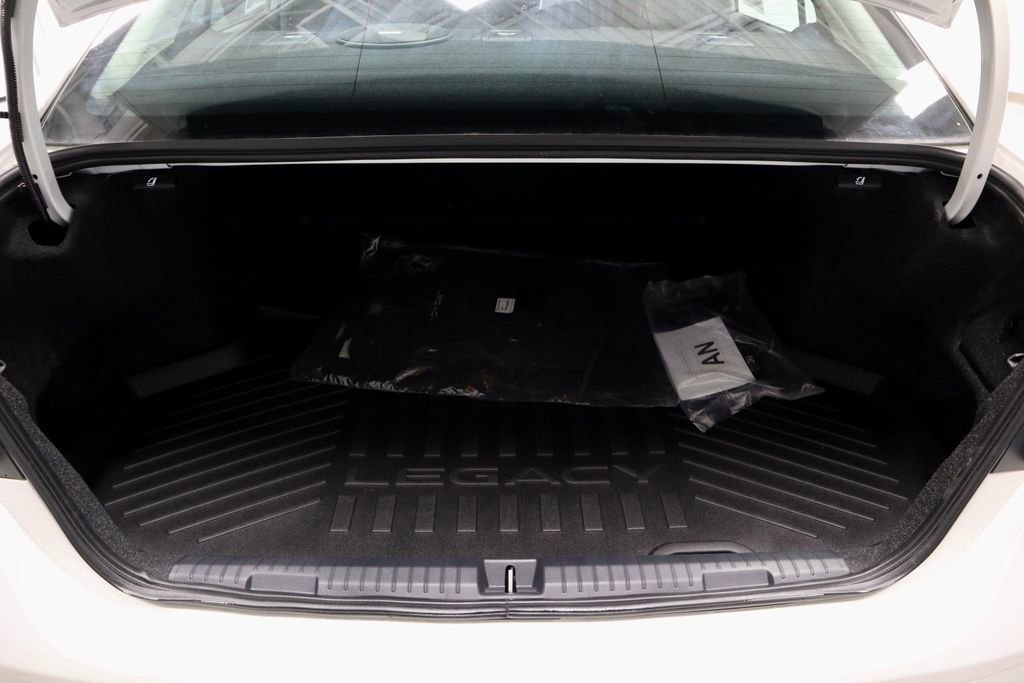 Used 2025 Subaru Legacy Limited image 15