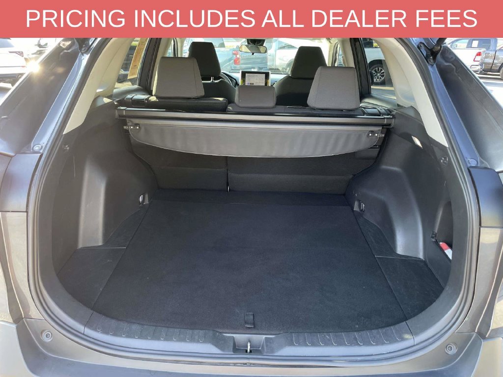 Used 2025 Toyota RAV4 XLE AWD/4WD image 13