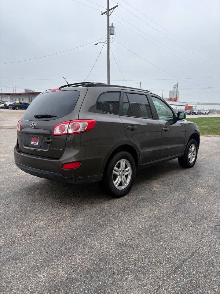 Used 2011 Hyundai Santa Fe GLS FWD image 5