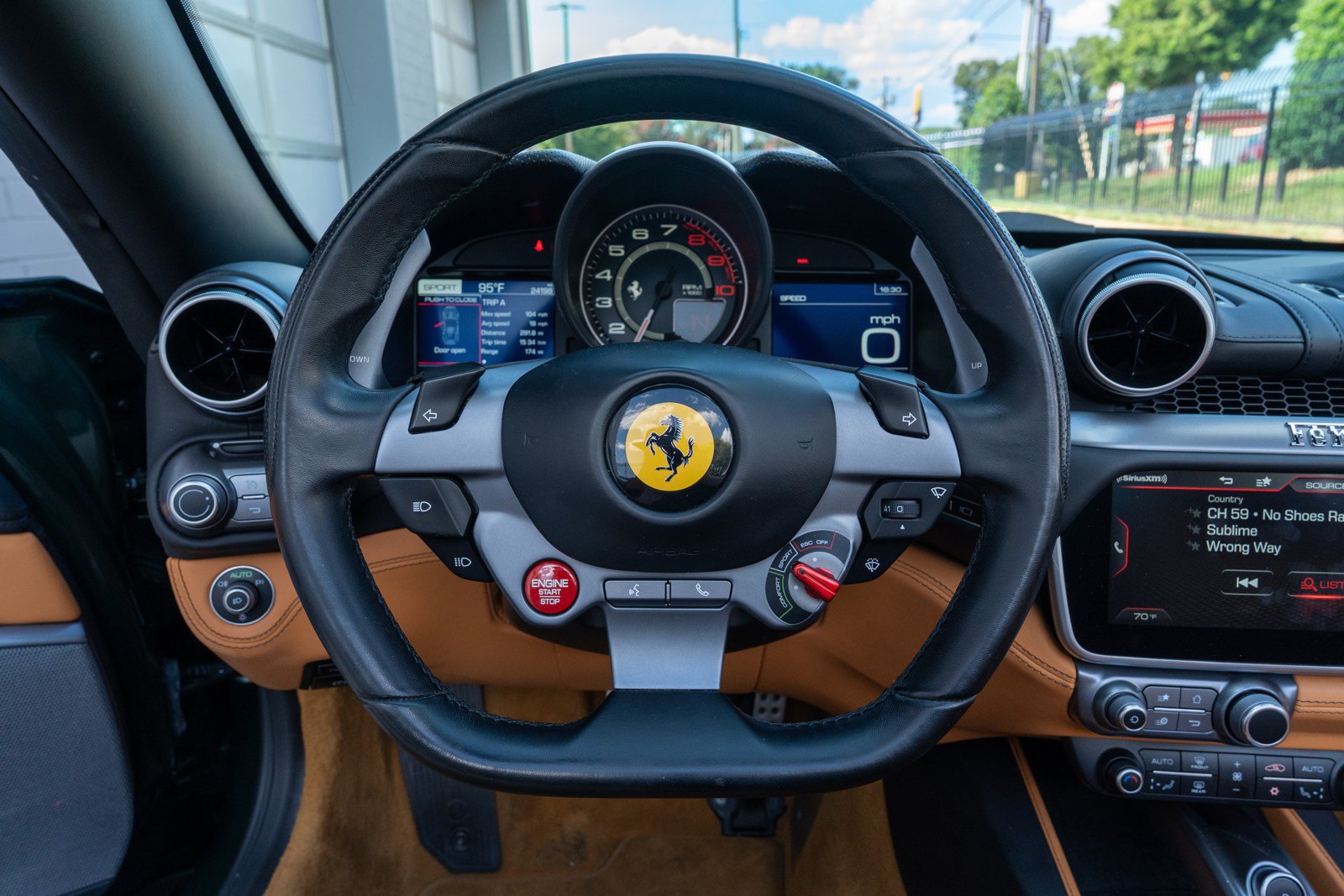 Used 2019 Ferrari Portofino RWD image 35