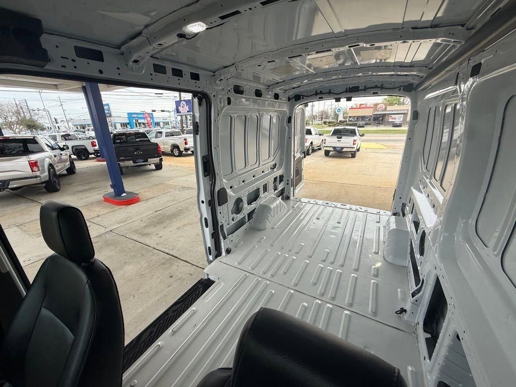 Used 2025 Ford Transit 250 148 Medium Roof image 36