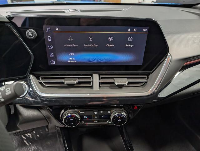 New 2026 Chevrolet Trax RS w/ Driver Confidence Package image 23