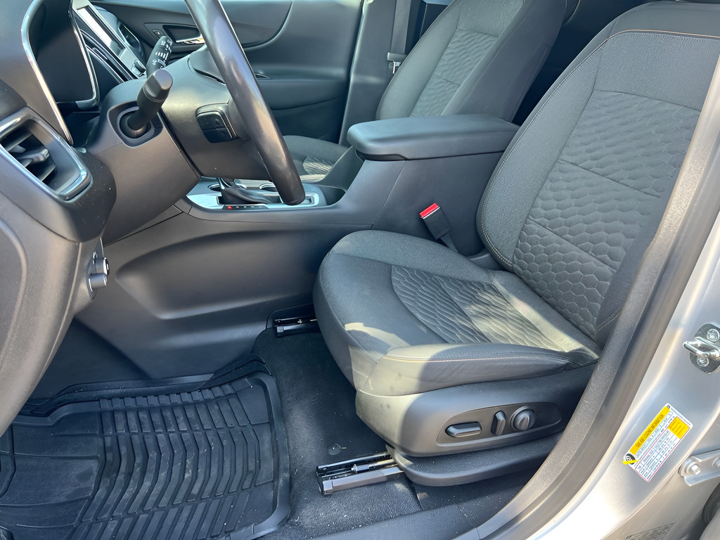 Used 2019 Chevrolet Equinox LT w/ Driver Convenience Package FWD image 19
