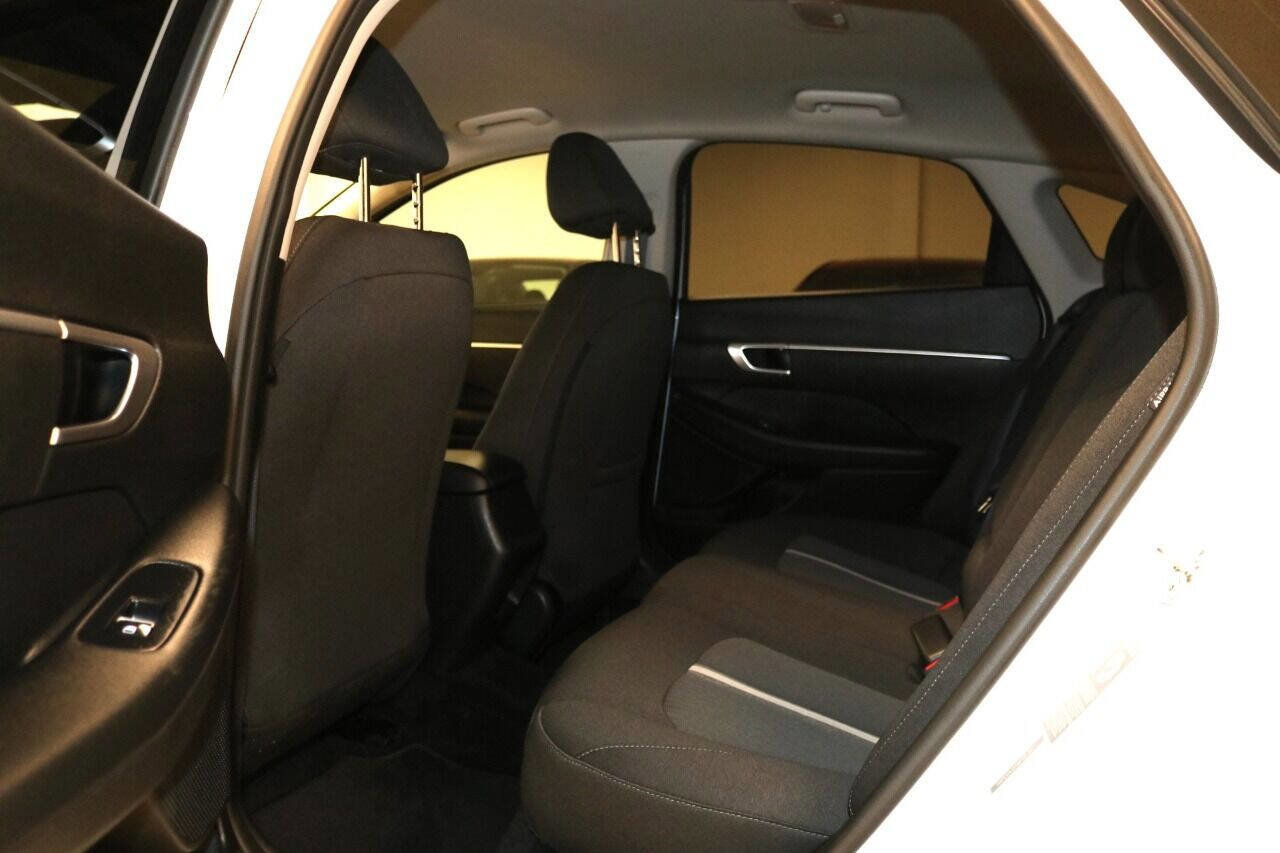 Used 2021 Hyundai Sonata SE image 14