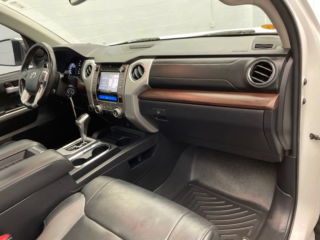 Used 2018 Toyota Tundra Limited w/ Limited Premium Package AWD/4WD image 28