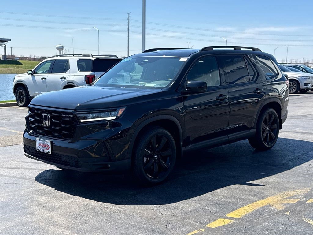 Certified 2025 Honda Pilot Black Edition image 7