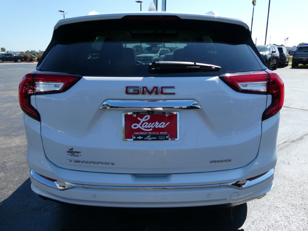 Certified 2024 GMC Terrain Denali w/ Denali Premium Package AWD/4WD image 6