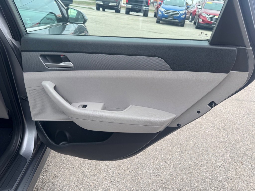 Used 2018 Hyundai Sonata SE image 15