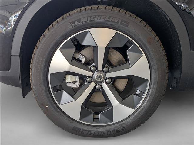 New 2026 Volvo XC40 B5 Core w/ Climate Package AWD/4WD image 10