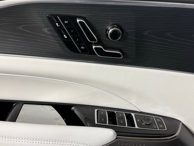 New 2026 Cadillac Lyriq Sport AWD/4WD image 17