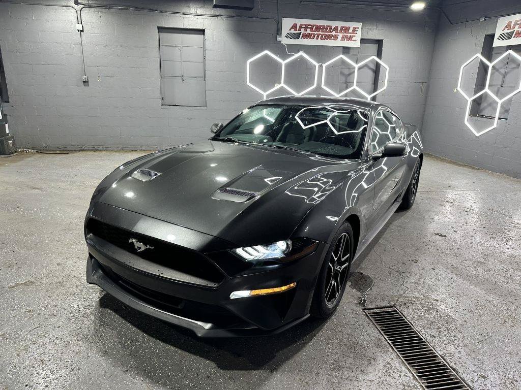 Used 2018 Ford Mustang Premium RWD image 2