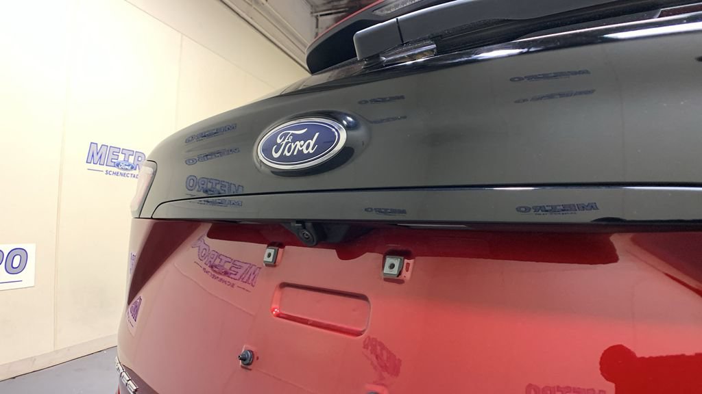 Certified 2019 Ford Edge ST w/ Convenience Package AWD/4WD image 18