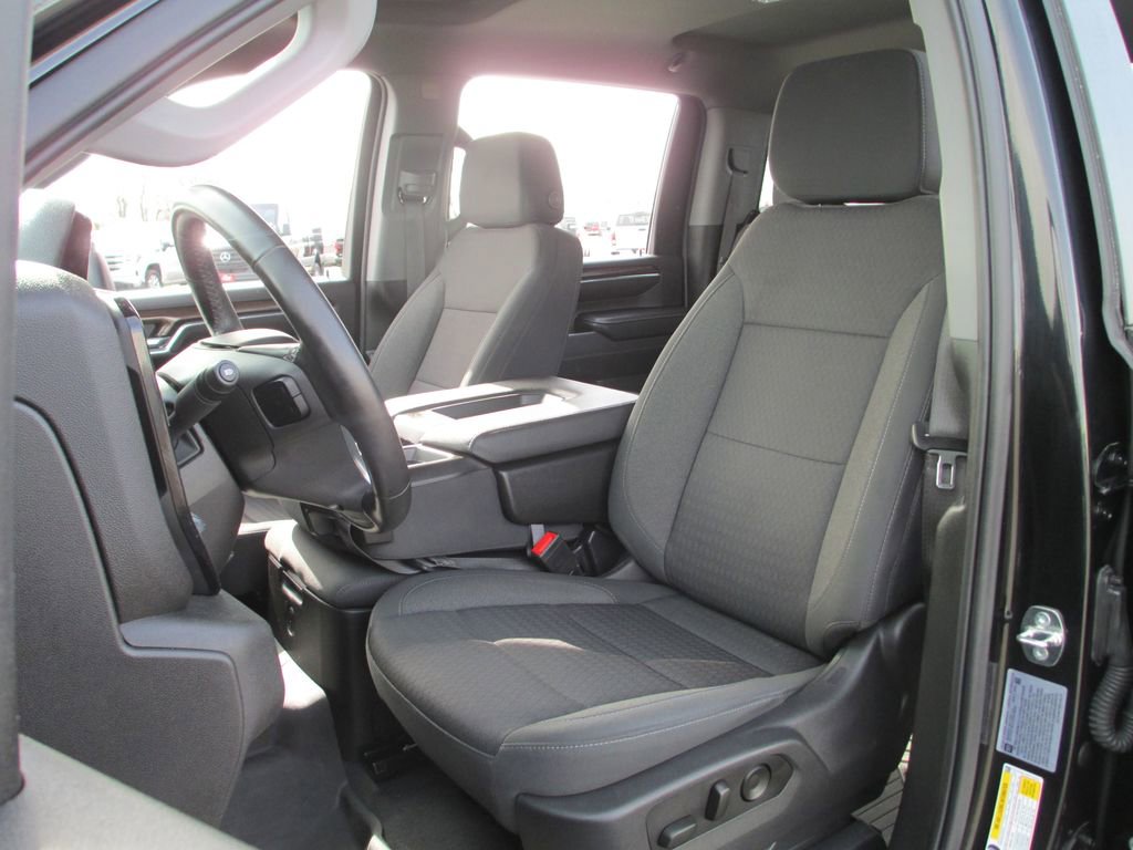 Used 2024 Chevrolet Silverado 2500 LT image 20