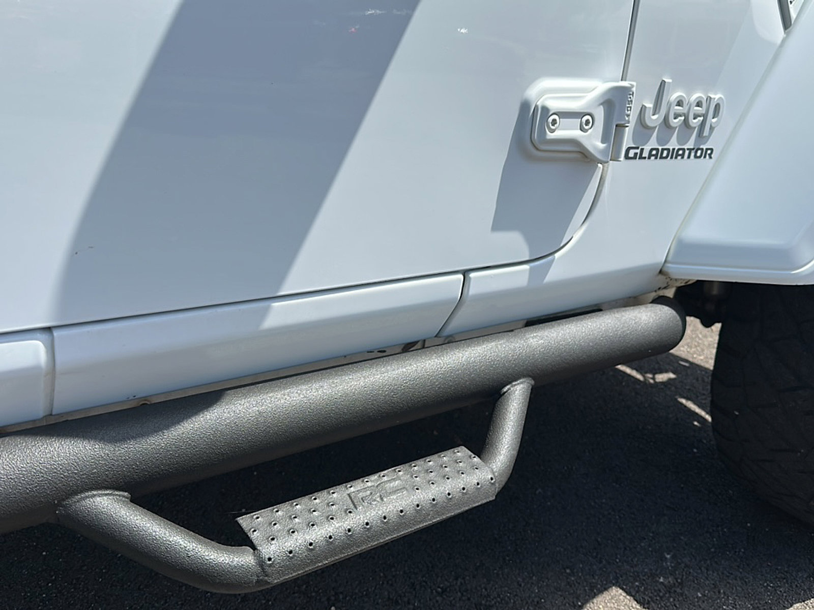 Used 2020 Jeep Gladiator Sport w/ Quick Order Package 24S image 12