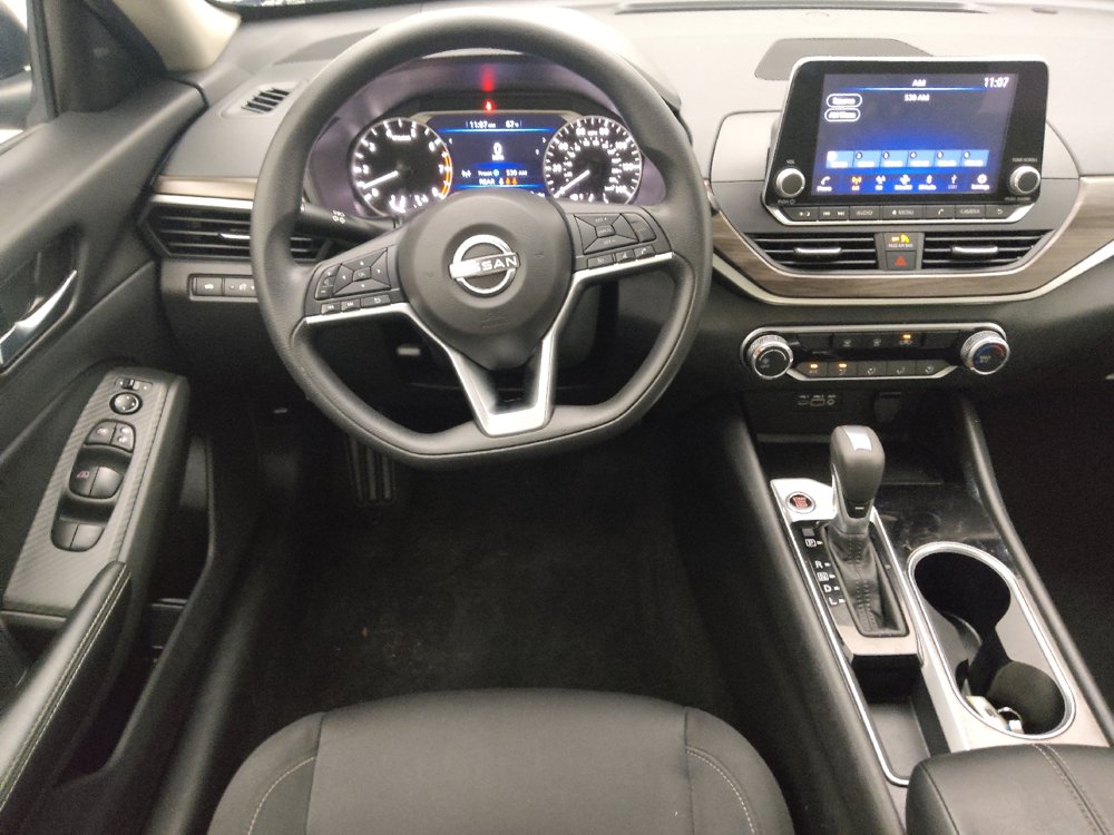 Used 2024 Nissan Altima 2.5 SV FWD image 22