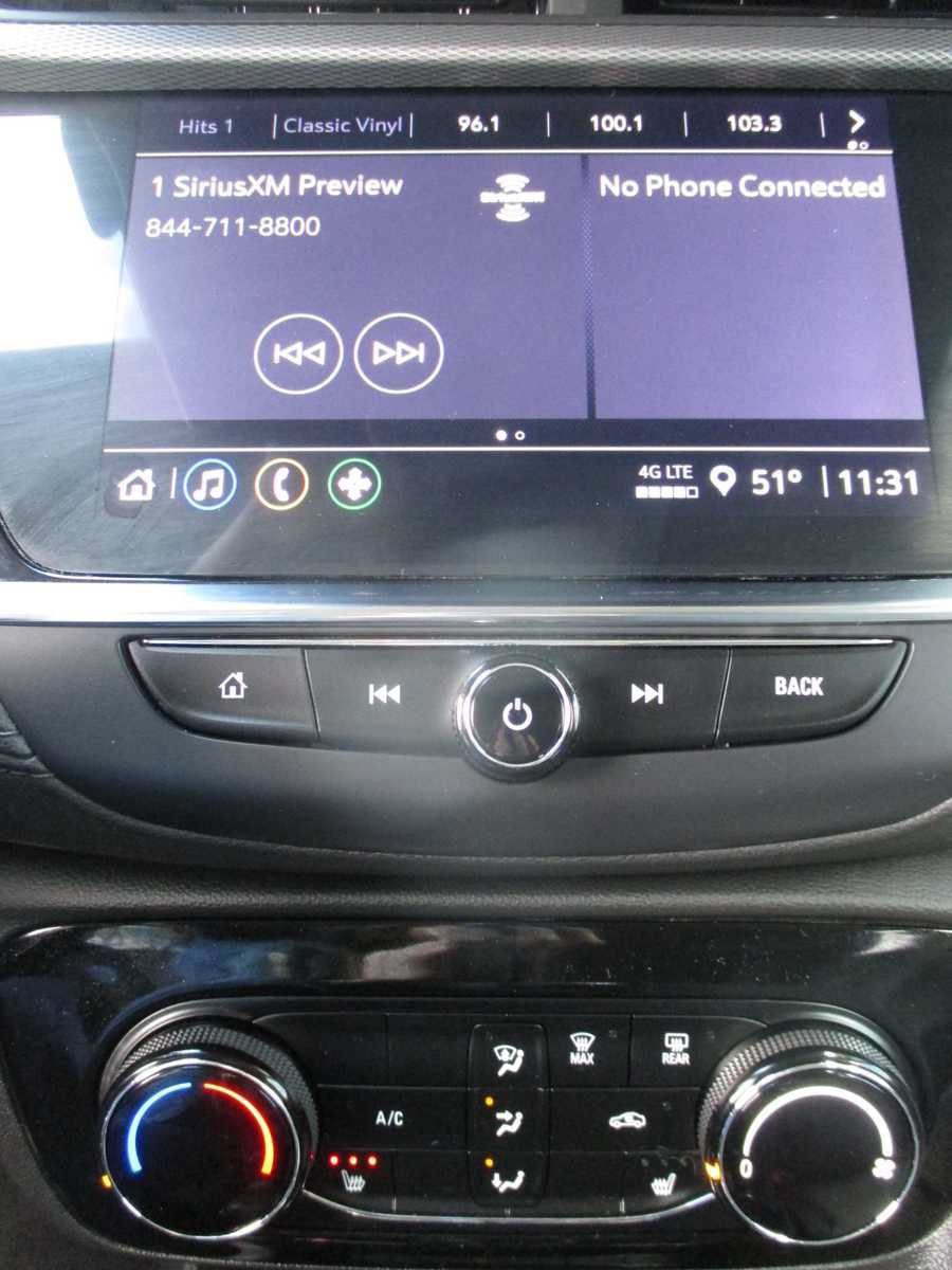 Used 2022 Buick Encore GX Preferred w/ Cold Weather Comfort Package FWD image 11