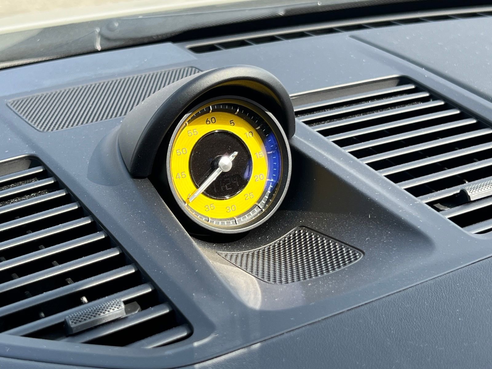 Certified 2024 Porsche 911 Targa 4 GTS image 21