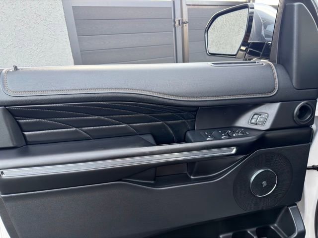 Used 2018 Ford Expedition Max Platinum image 12