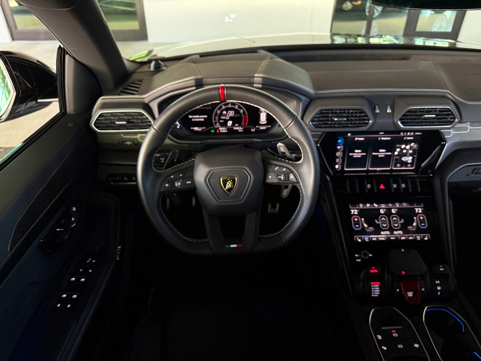 Used 2024 Lamborghini Urus S AWD/4WD image 36