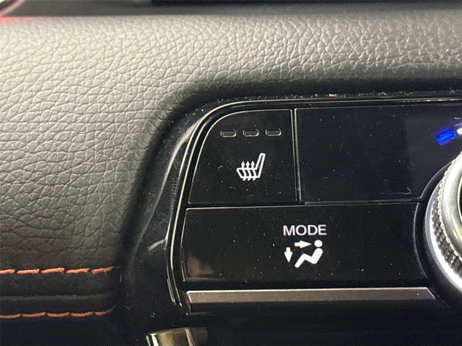 Used 2025 Honda Pilot TrailSport image 7