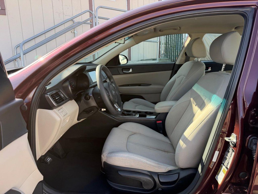 Used 2018 Kia Optima LX FWD image 18