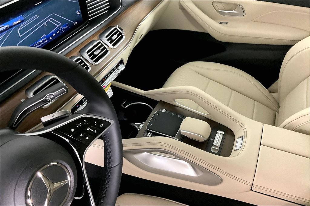 New 2026 Mercedes-Benz GLS 450 4MATIC image 8