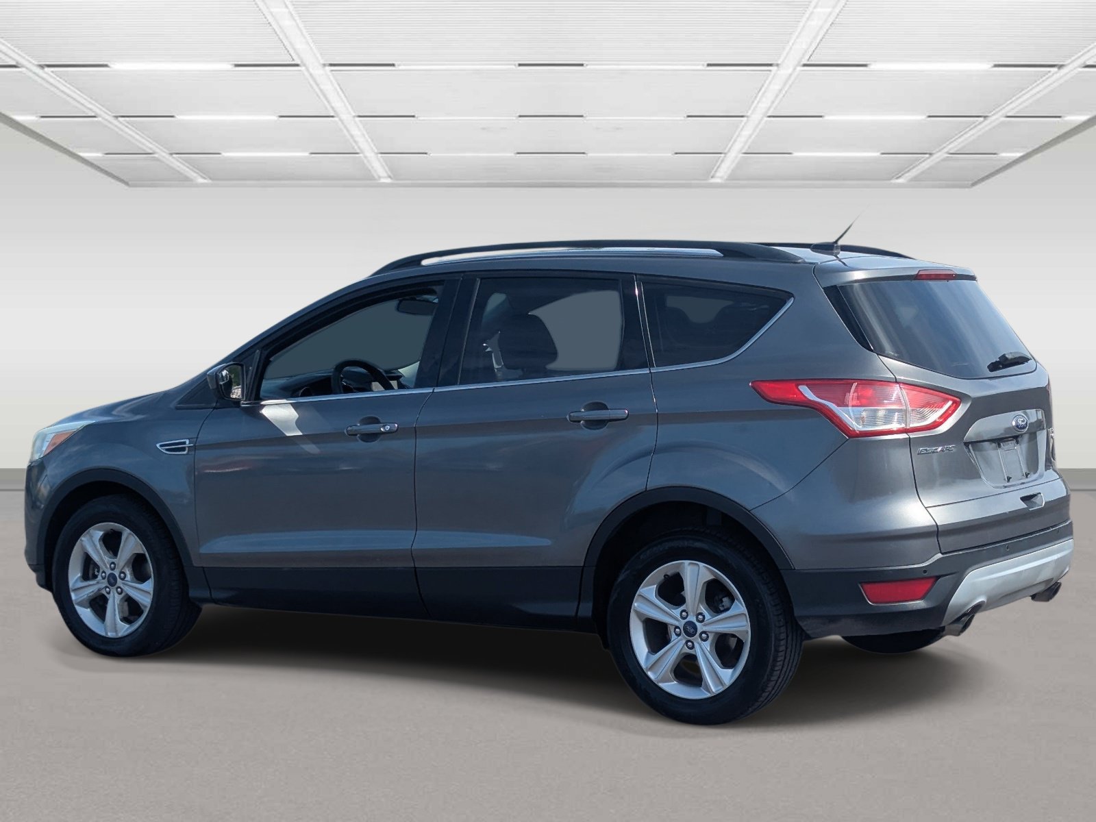 Used 2014 Ford Escape SE w/ Equipment Group 201A AWD/4WD image 3