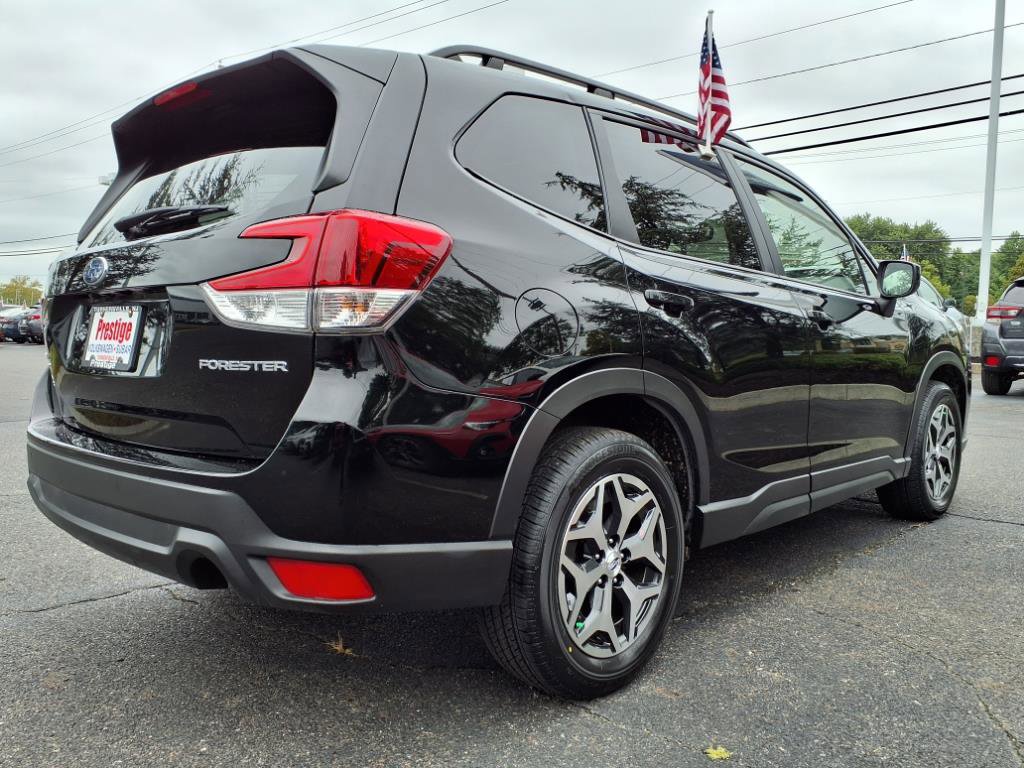 Used 2024 Subaru Forester Premium image 6
