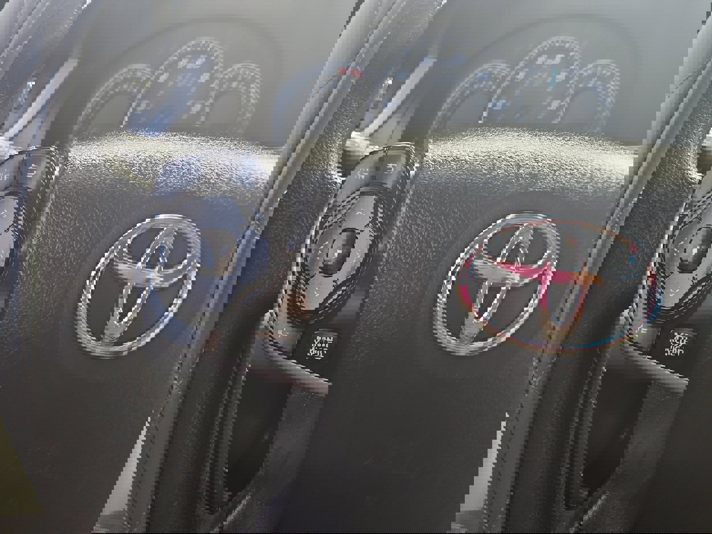 Used 2014 Toyota Camry LE image 11