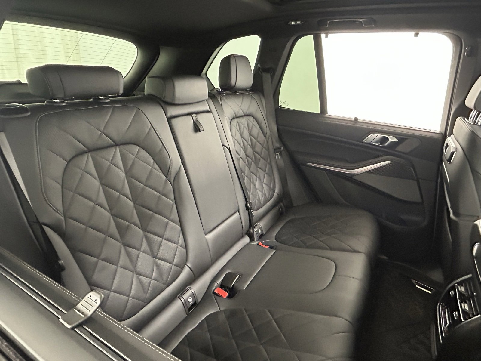 Used 2025 BMW X5 M60i image 40