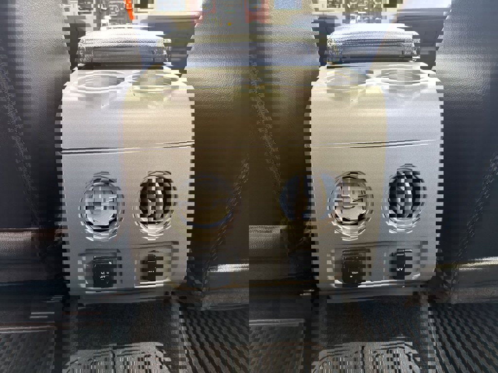 Used 2013 Ford F150 Lariat w/ Luxury Equipment Group image 39