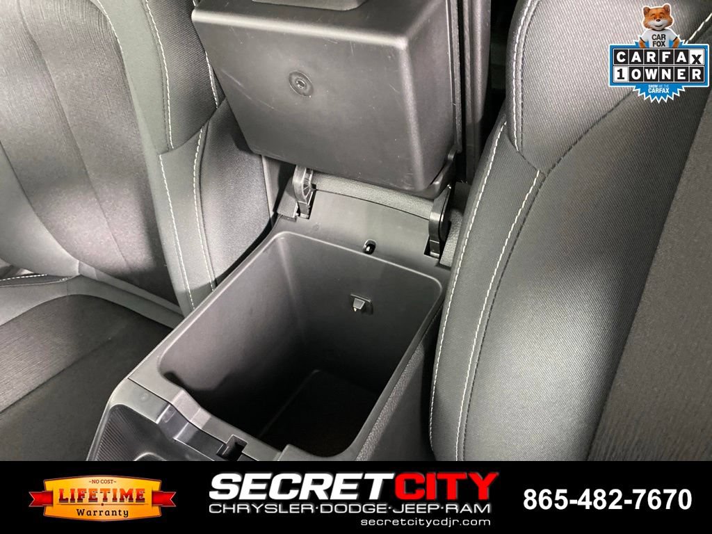Used 2024 Jeep Grand Cherokee L Laredo AWD/4WD image 25