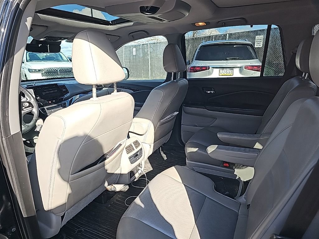 Used 2019 Honda Pilot Elite image 10