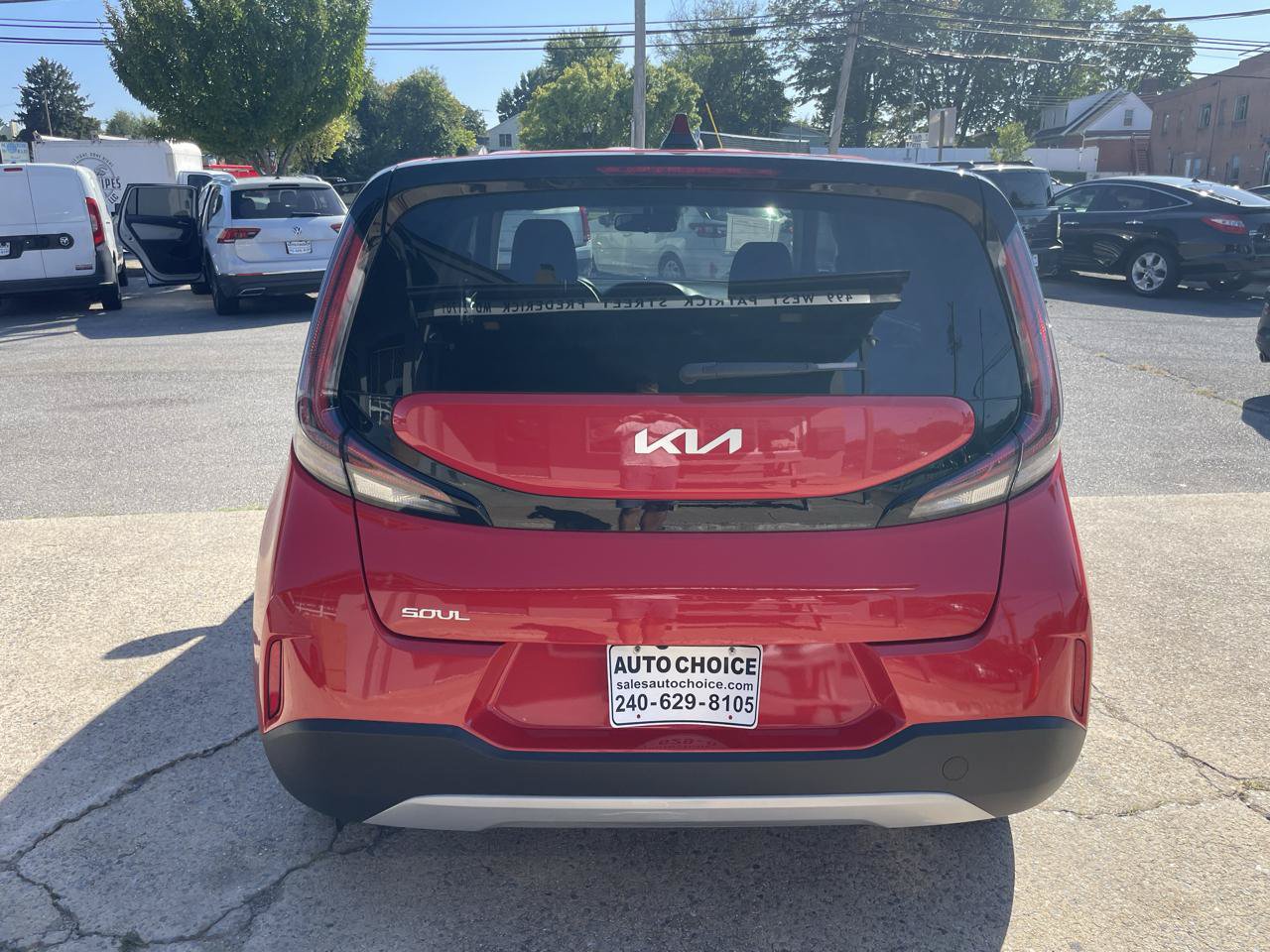 Used 2025 Kia Soul LX w/ LX Technology Package FWD image 17